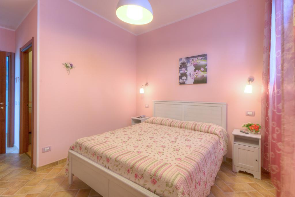 Locanda Del Picchio Loreto Kamer foto